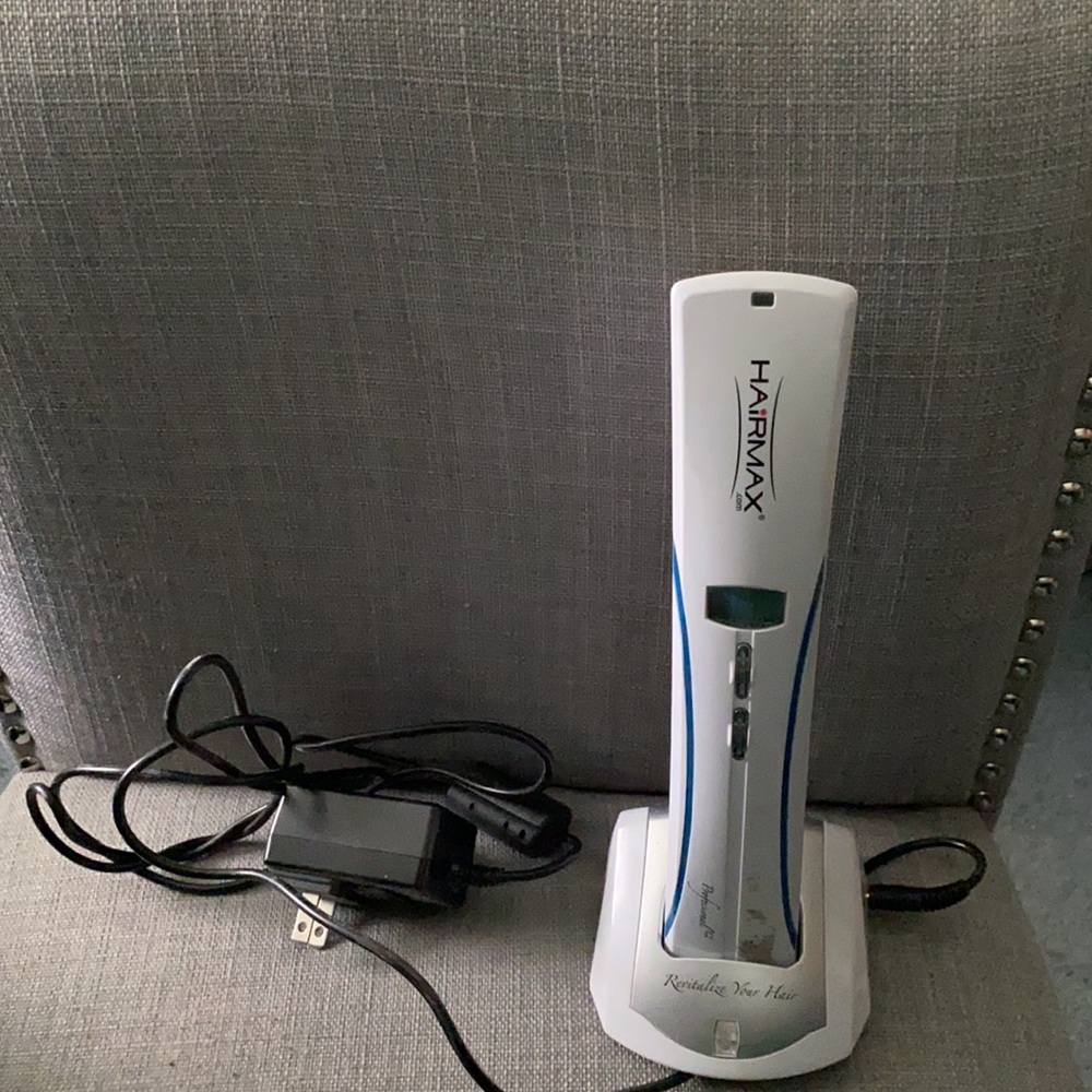 HairMax LaserComb - Picture 3 of 3